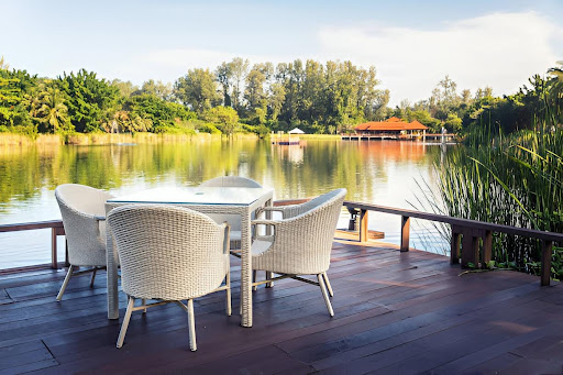 Outdoor Dining Furniture