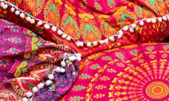 “Indian Textiles: History, Techniques, and the Timeless Art of Handwoven Fabrics”